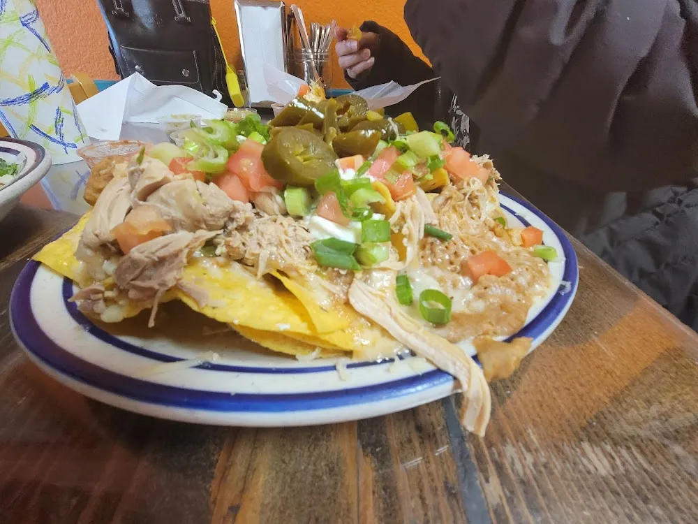 Chiken Nachos Supreme